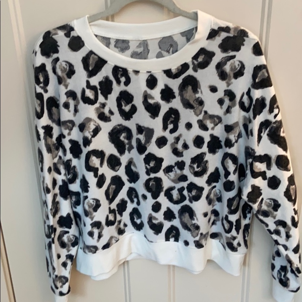 Z Supply  Evereve leopard sweatshirt!